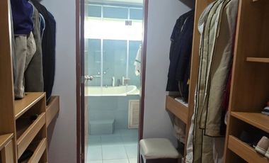 Departamento en Primer Piso de 222 m² de 3 Dorm. en Santiago de Surco
