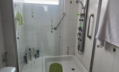 Departamento en Primer Piso de 222 m² de 3 Dorm. en Santiago de Surco