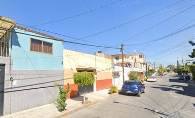 Casa en REMATE zona Nezahualcoyotl
