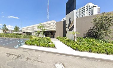 LOCAL EN RENTA EN EXCELENTE ZONA DE LUJO DE INTERLOMAS