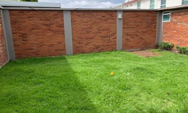 CASA EN RENTA EN RESIDENCIAL BOSQUE DE LAS FUENTES, MODELO VERONA, CALIMAYA, A 15 MIN DE METEPEC