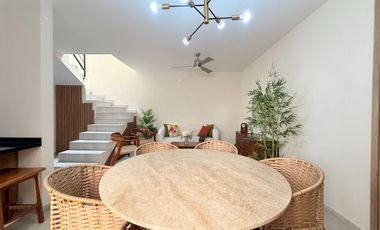 Casa en Venta de 4 habitaciones frente a parque, Alta California