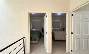 Casa en Venta de 4 habitaciones frente a parque, Alta California