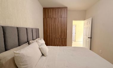 Casa en Venta de 4 habitaciones frente a parque, Alta California