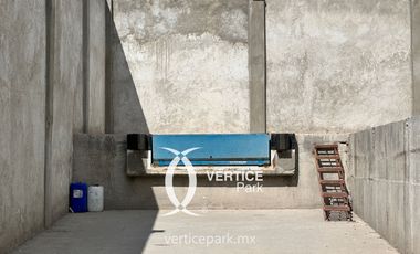 Renta | Bodega - Local Comercial | 1800 m² | Av 5 de Febrero | Querétaro