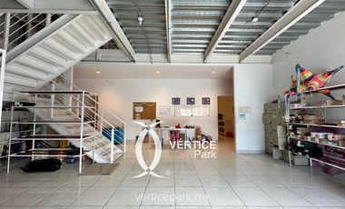Renta | Bodega - Local Comercial | 1800 m² | Av 5 de Febrero | Querétaro