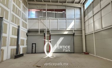 Renta | Bodega - Local Comercial | 1800 m² | Av 5 de Febrero | Querétaro