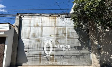 Renta | Bodega - Local Comercial | 1800 m² | Av 5 de Febrero | Querétaro