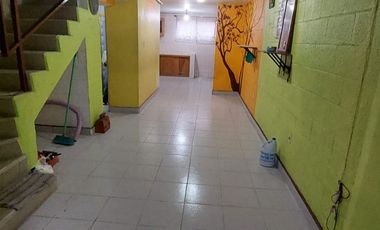 VENDO CASA BIEN UBICADA PARA HABITACION O NEGOCIO