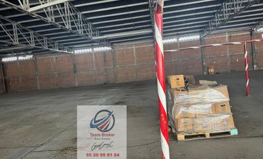 CEDIS IDEAL PARA BEBIDAS O PRODUCTOS DE CONSUMO 10,000 m2 sobre carretera Toluca-Naucalpan