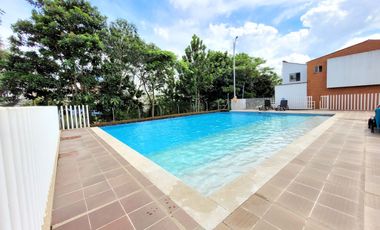 OPORTUNIDAD CASA EN CONJUNTO EN GALICIA-CERRITOS.