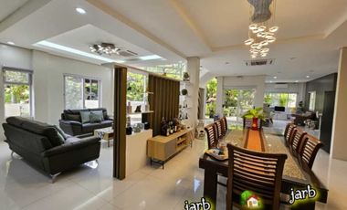 60m Las Terrazas 6-Bedroom House for Sale in Ma-a