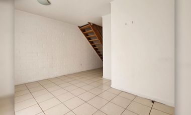 Se arrienda casa de dos pisos, 3 dormitorios,  Villa El Alba, Quillota.