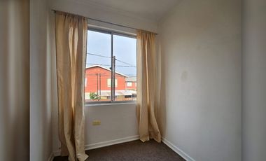 Se arrienda casa de dos pisos, 3 dormitorios,  Villa El Alba, Quillota.