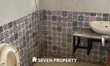 DISEWA RUMAH 2 LANTAI SIAP HUNI di KOTA WISATA – SEMI FURNISHED!