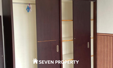 DISEWA RUMAH 2 LANTAI SIAP HUNI di KOTA WISATA – SEMI FURNISHED!