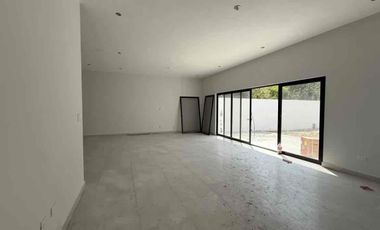 CASA DE 1 PLANTA EN  VENTA EN AMANI TIERRA , ZONA SUR CARRETERA NACIONAL ,SANTIAGO N.L.