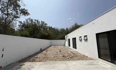 CASA DE 1 PLANTA EN  VENTA EN AMANI TIERRA , ZONA SUR CARRETERA NACIONAL ,SANTIAGO N.L.