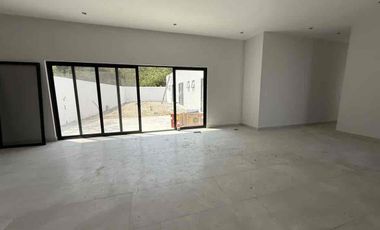 CASA DE 1 PLANTA EN  VENTA EN AMANI TIERRA , ZONA SUR CARRETERA NACIONAL ,SANTIAGO N.L.