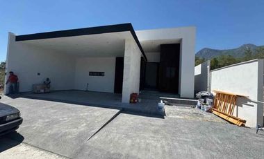 CASA DE 1 PLANTA EN  VENTA EN AMANI TIERRA , ZONA SUR CARRETERA NACIONAL ,SANTIAGO N.L.