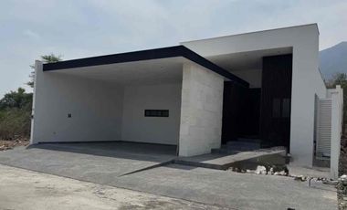 CASA DE 1 PLANTA EN  VENTA EN AMANI TIERRA , ZONA SUR CARRETERA NACIONAL ,SANTIAGO N.L.