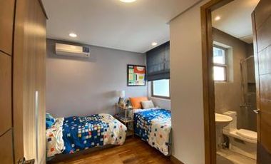 For Sale! 2 Car Park  Highend Townhouse in Santa Lucia San Juan 41M -AJCH
