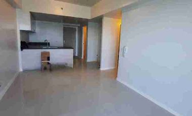 Condo for sale in Cebu City, Mandani Bay Tower1, facing Mactan & seaview