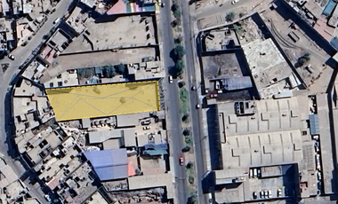 Terreno Comercial de 1377 m² con frente de 20 Ml. en Avenida - Los Olivos