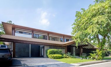 Luxury 5-Bedroom House for Sale in Ayala Alabang Beside Golf Course with Pool