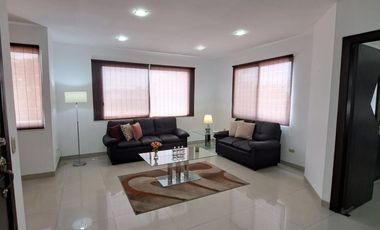 Alquilo elegante departamento amoblado de 3 dormitorios