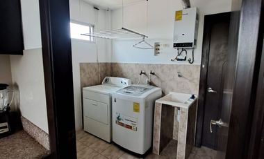 Alquilo elegante departamento amoblado de 3 dormitorios