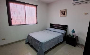 Alquilo elegante departamento amoblado de 3 dormitorios