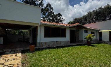 Casa campestre en arriendo en la mesa