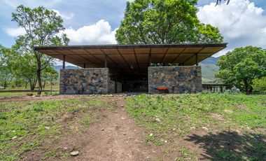 Rancho en Venta en Ixtlahuacán de los Membrillos, La Cañada