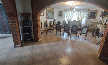 AMPLIA CASA CON 518 M2 TERRENO, SAN JOSE BUENAVISTA