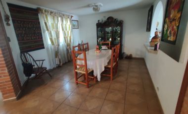 AMPLIA CASA CON 518 M2 TERRENO, SAN JOSE BUENAVISTA