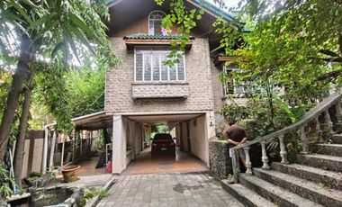 Sacrifice Sale Old house in Robinson Circle near Capital Common