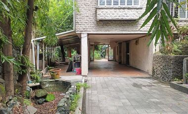 Sacrifice Sale Old house in Robinson Circle near Capital Common