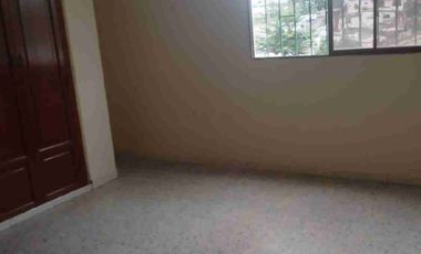 Alquilo Departamento de 3 dormitorios en piso 2 en ALAMOS NORTE cerca HOSPITAL  ALFREDO PAULSON