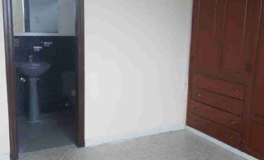 Alquilo Departamento de 3 dormitorios en piso 2 en ALAMOS NORTE cerca HOSPITAL  ALFREDO PAULSON