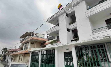 Alquilo Departamento de 3 dormitorios en piso 2 en ALAMOS NORTE cerca HOSPITAL  ALFREDO PAULSON