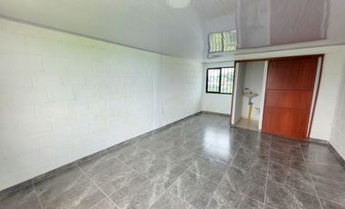 SE ARRIENDA FINCA COMERCIAL EN VIA ALTAGRACIA.