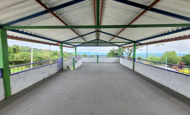 SE ARRIENDA FINCA COMERCIAL EN VIA ALTAGRACIA.