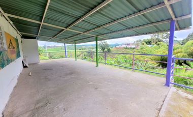 SE ARRIENDA FINCA COMERCIAL EN VIA ALTAGRACIA.