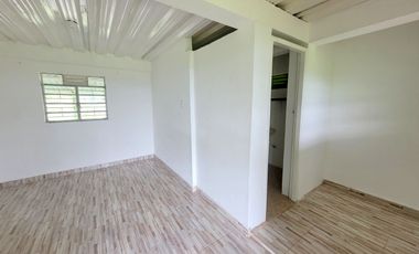 SE ARRIENDA FINCA COMERCIAL EN VIA ALTAGRACIA.