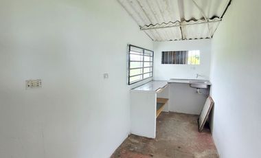 SE ARRIENDA FINCA COMERCIAL EN VIA ALTAGRACIA.