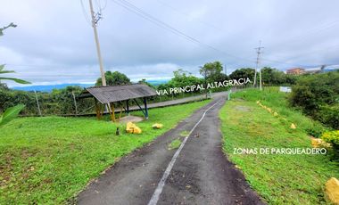 SE ARRIENDA FINCA COMERCIAL EN VIA ALTAGRACIA.
