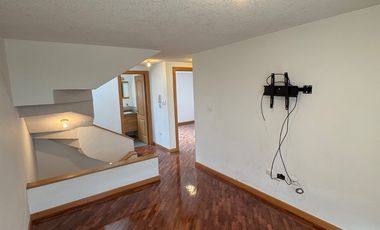 Hermosa Casa de VENTA cerca de La Embajada Americana I San Isidro del Inca
