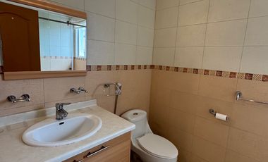 Hermosa Casa de VENTA cerca de La Embajada Americana I San Isidro del Inca