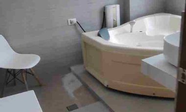 House with swimming pool for Sale in Samal Island